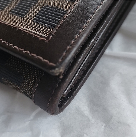 Fendi Zucca crossbody wallet - Picture 8 of 10